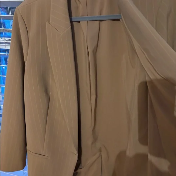 Express Brown Pinstripe ladies Blazer - Picture 4 of 8